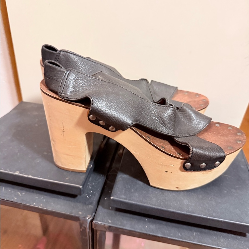 Lucky Brand Black Leather Platform Mules